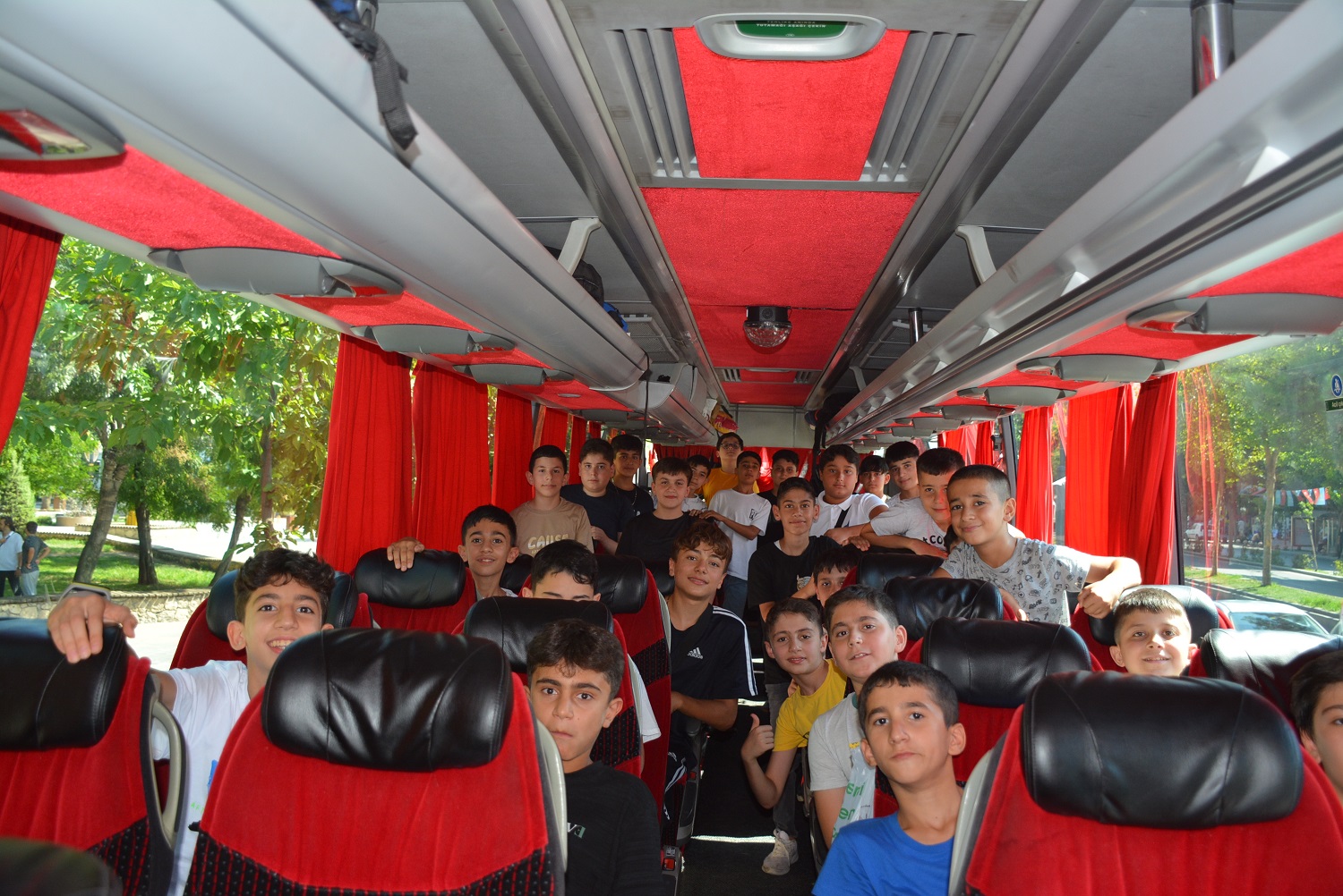 Gençler Kocaeli ve Kastamonu’ya uğurlandı