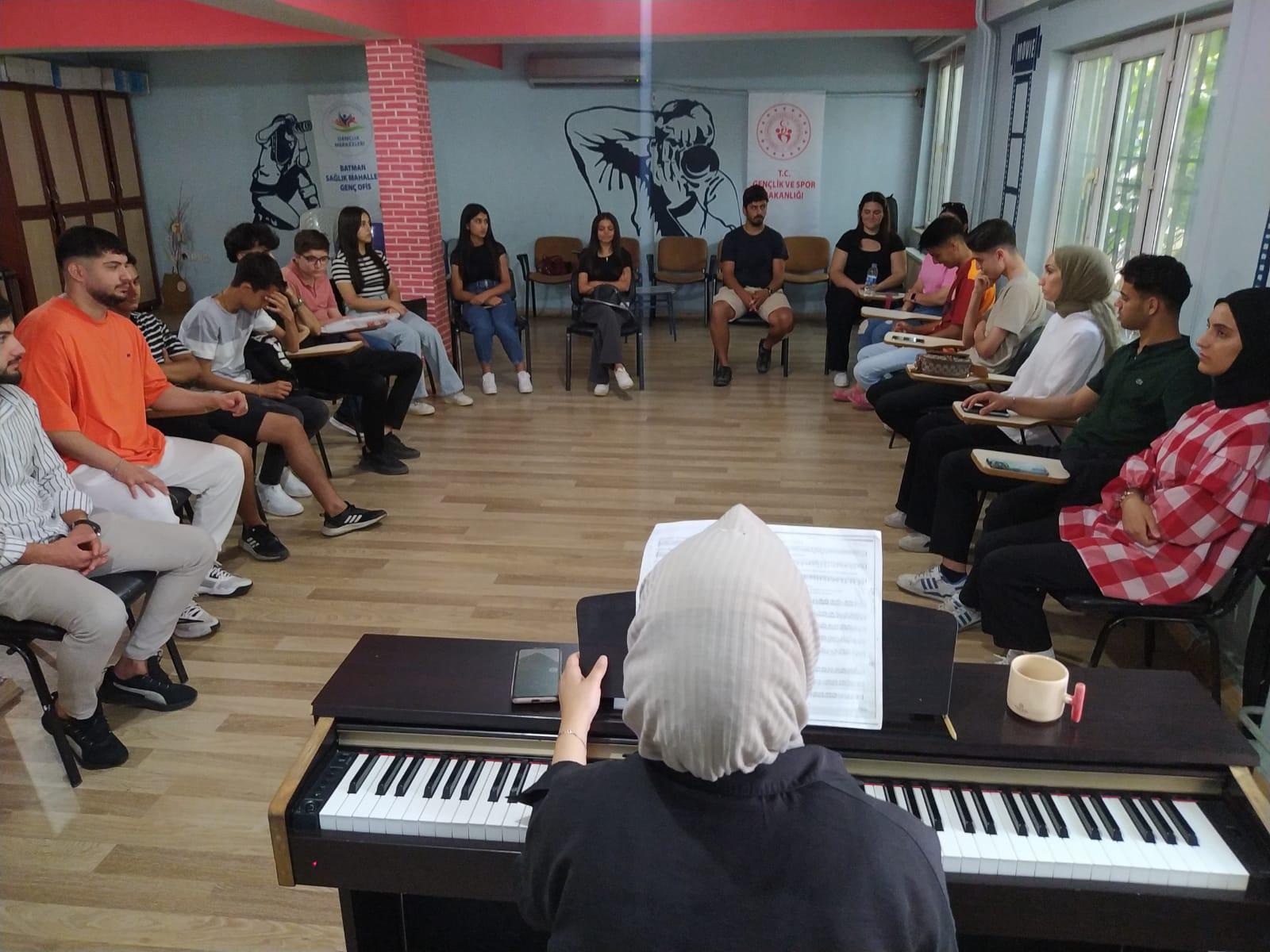 Gençlik Merkezinden özel kurs imkanı