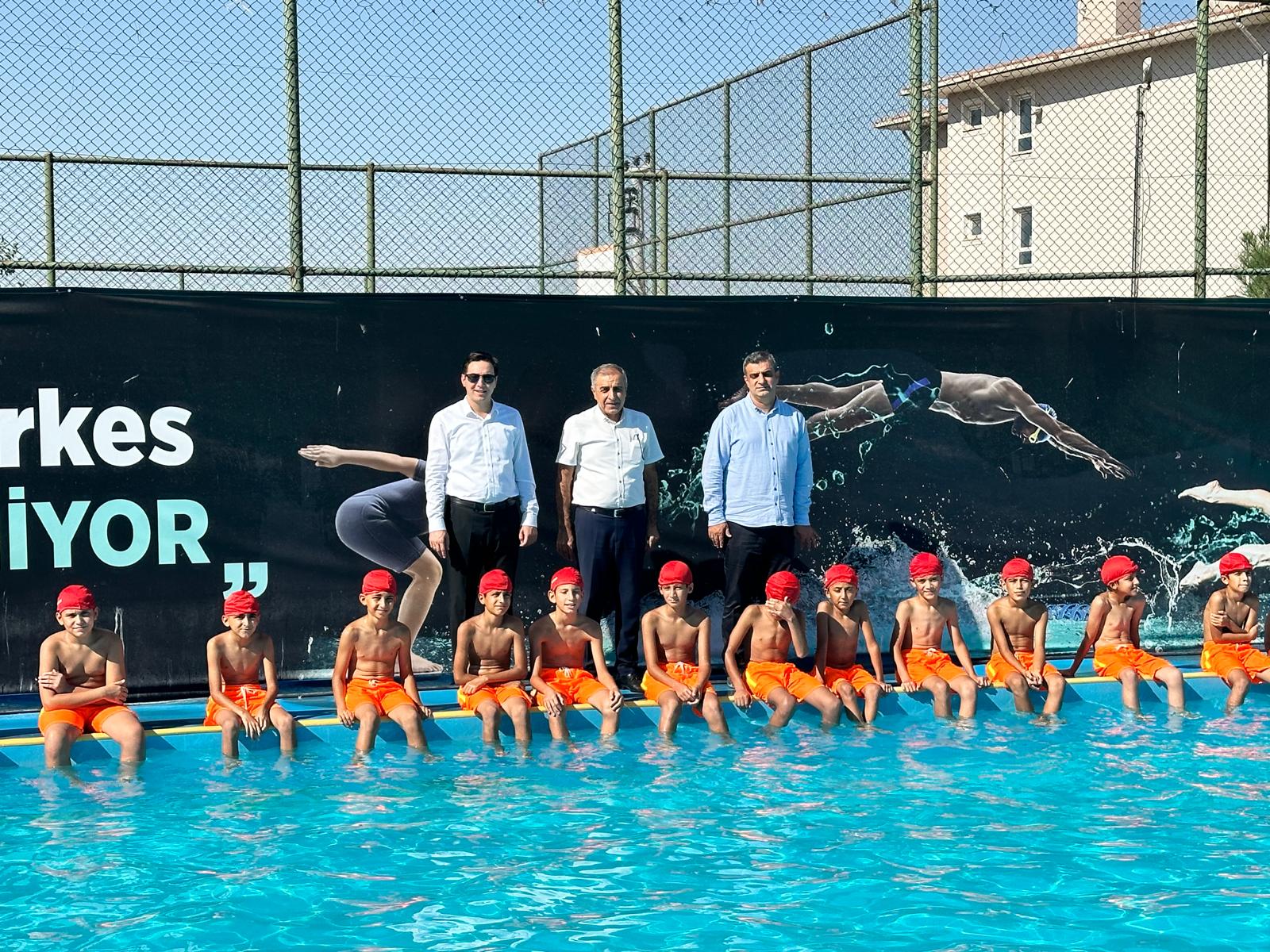 Gercüş’te yüzme kurslarına ilgi