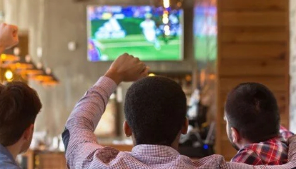 Kahvehanede maç izlemek lüks oldu