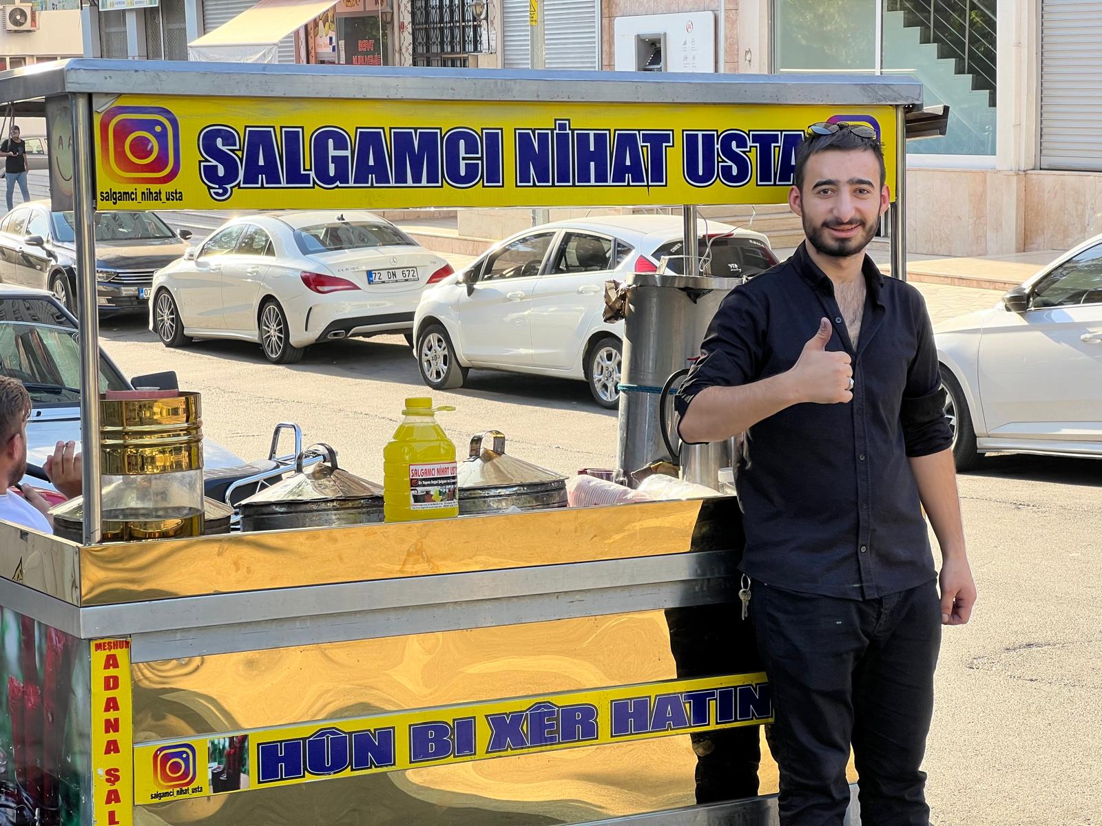 Kendi markasıyla şalgam ve limonata satıyor