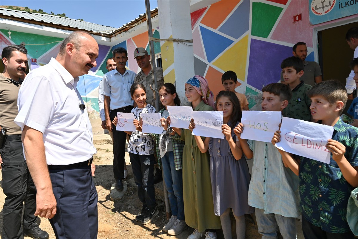 Köy statüsüne kavuşan köyleri ziyaret etti