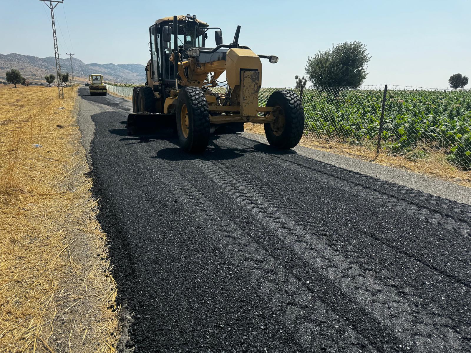 Köy yolları asfaltlandı