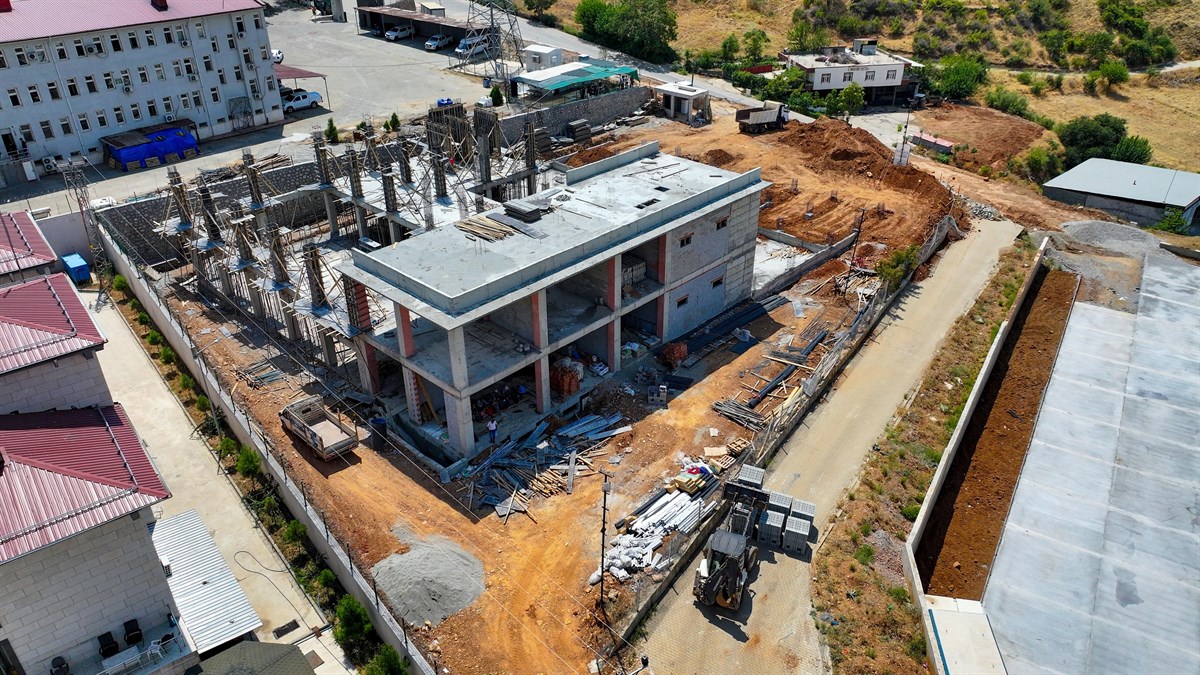 Kütüphane inşaatında tam hız