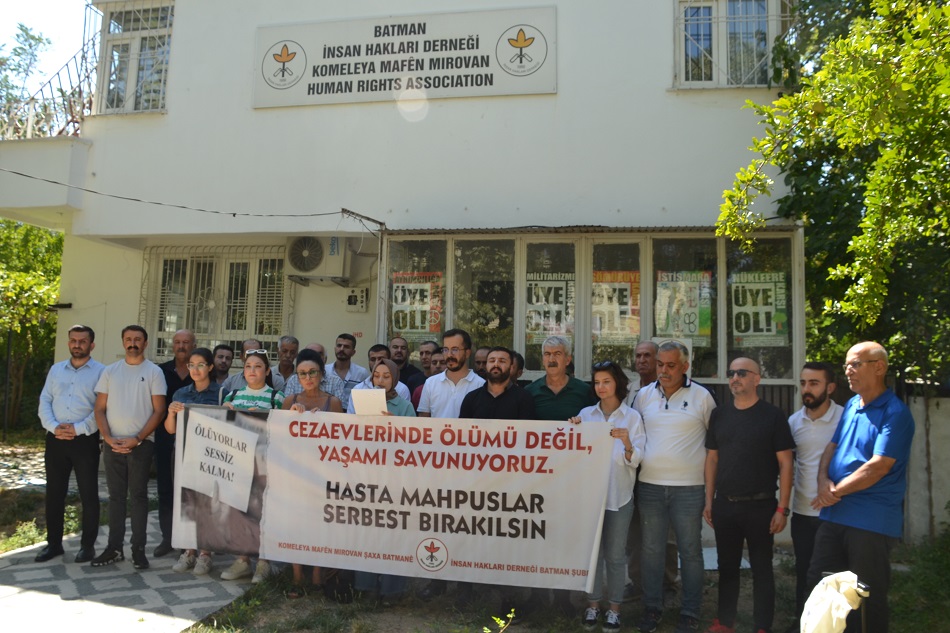 “Mahkumlar kendilerini özgürce ifade edemiyor”