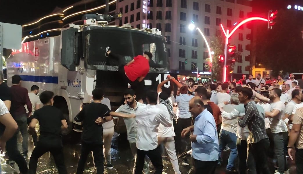 ÖZEL İŞLETMELERE SALDIRI