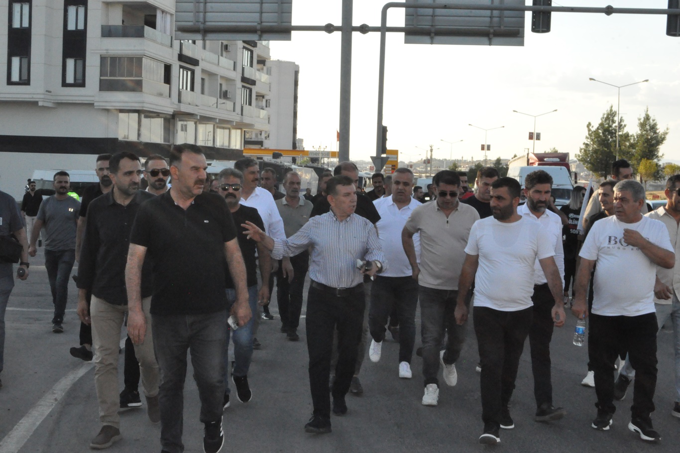 Ölüm yolunda eylem yaptılar