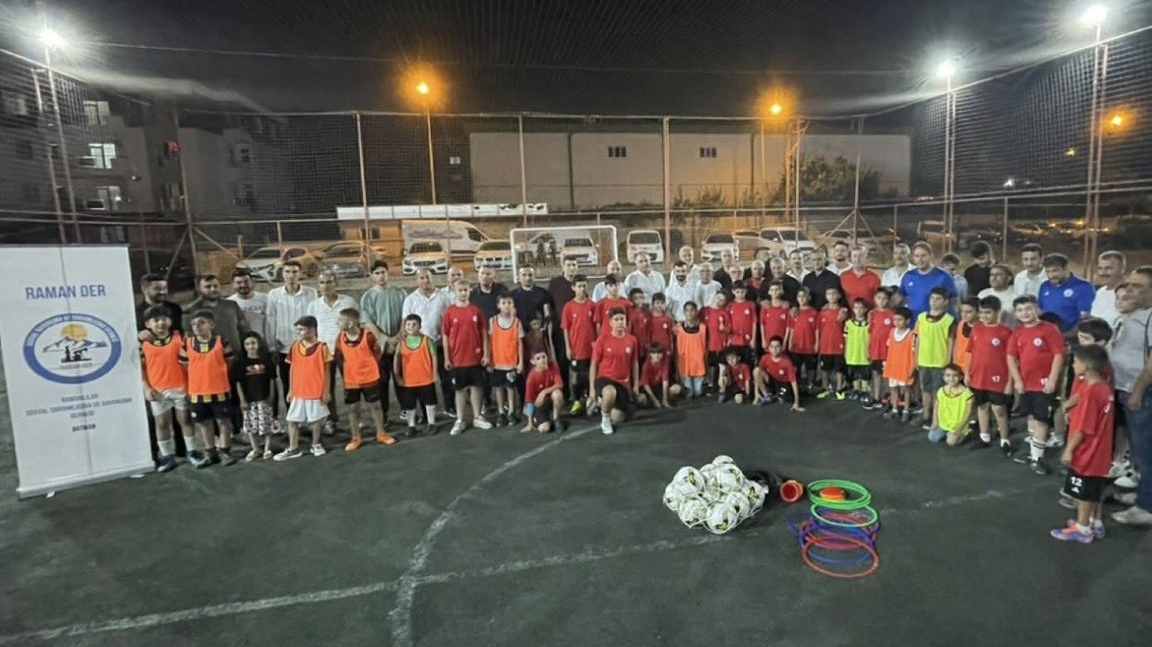 Ramanlılar, futbol akademisi kurdu