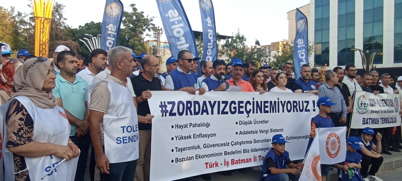 “ZORDAYIZ GEÇİNEMİYORUZ”