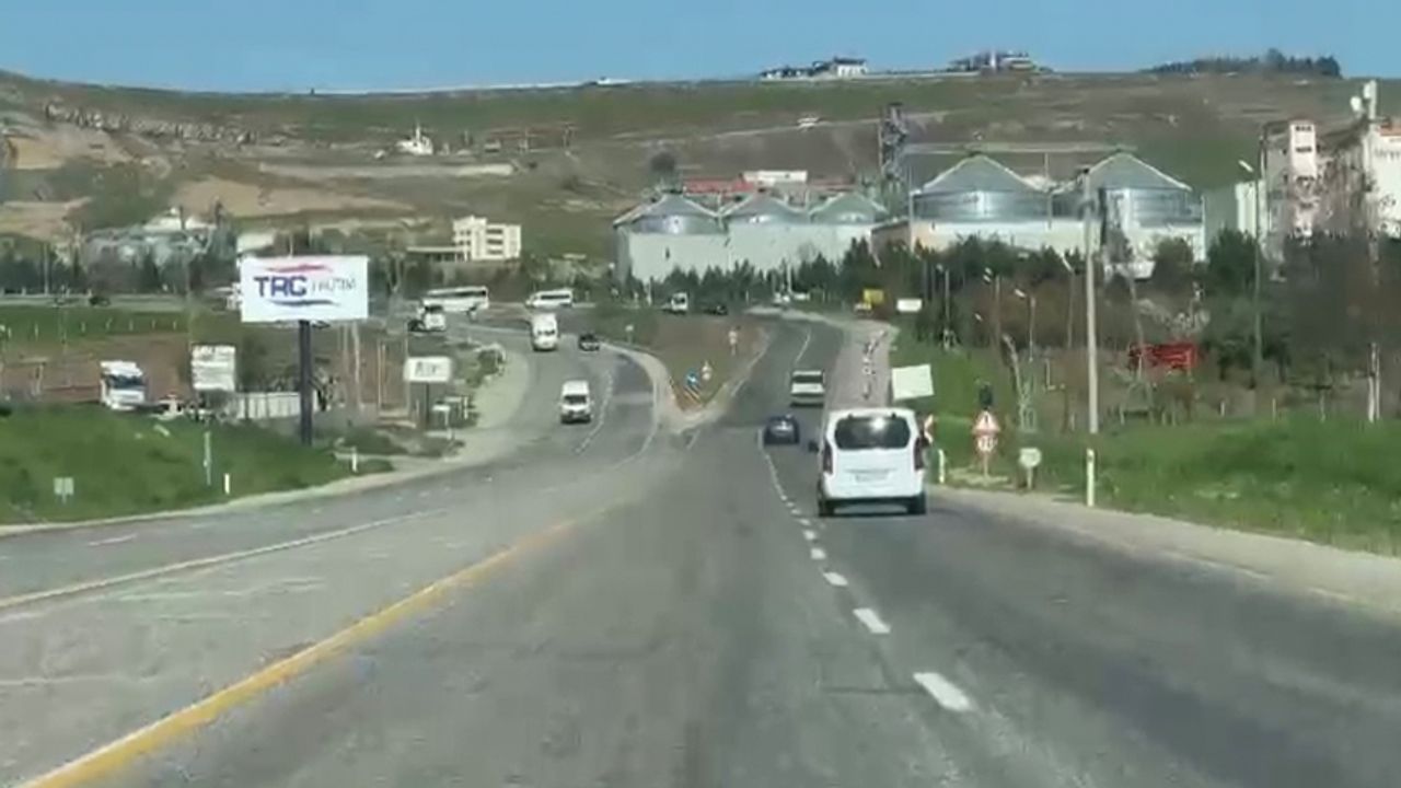 OSB yoluna orta refuj yapılıyor