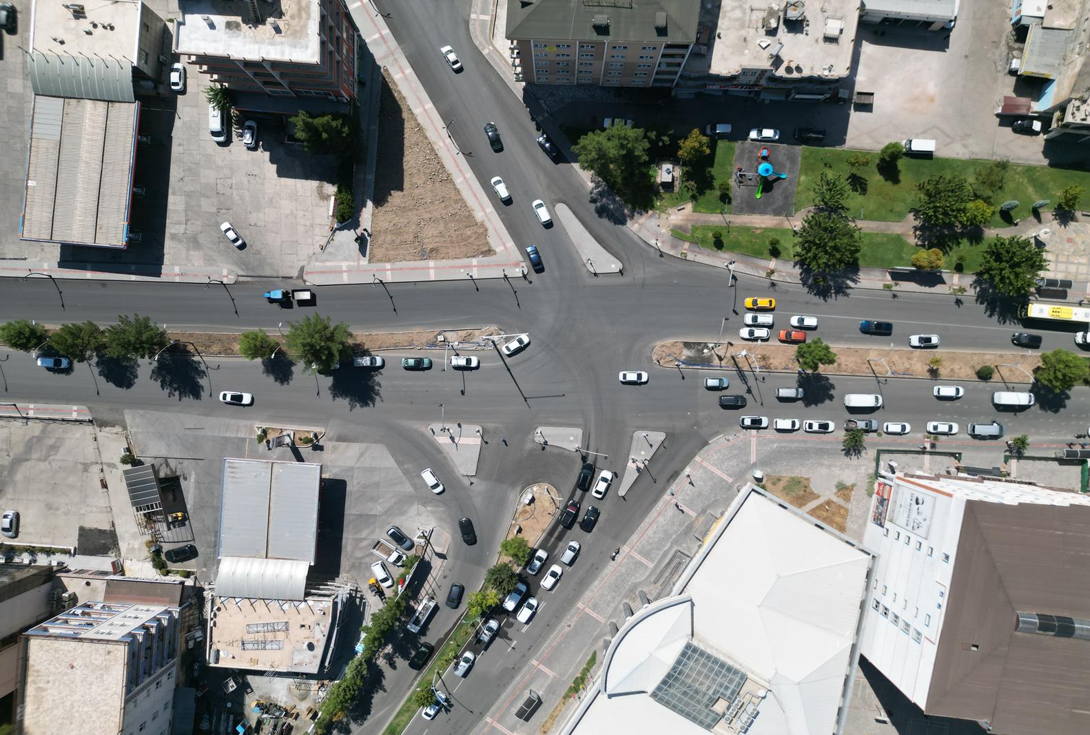 3 Kavşakta trafik dronlarla yönetiliyor