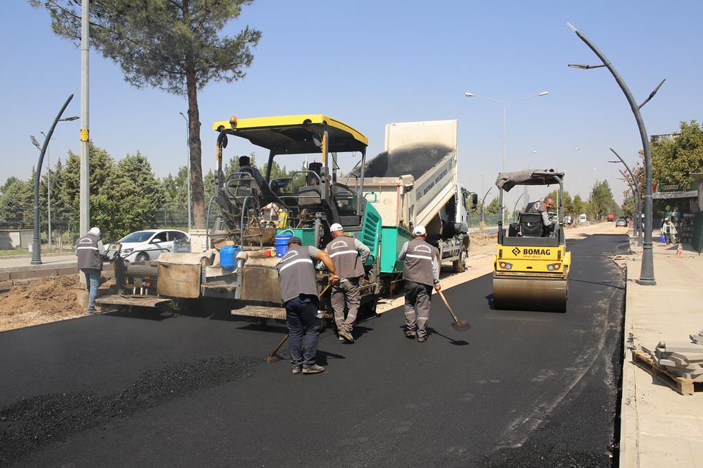 Asfalt çalışmaları aralıksız devam ediyor