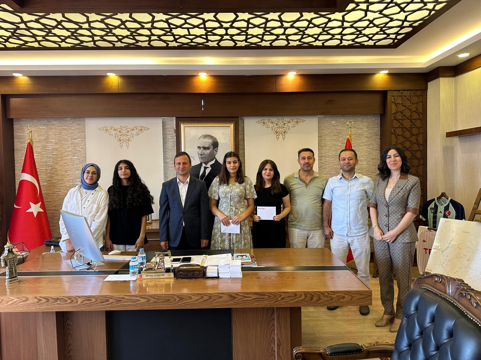 Başarılı öğrencileri ağırladı