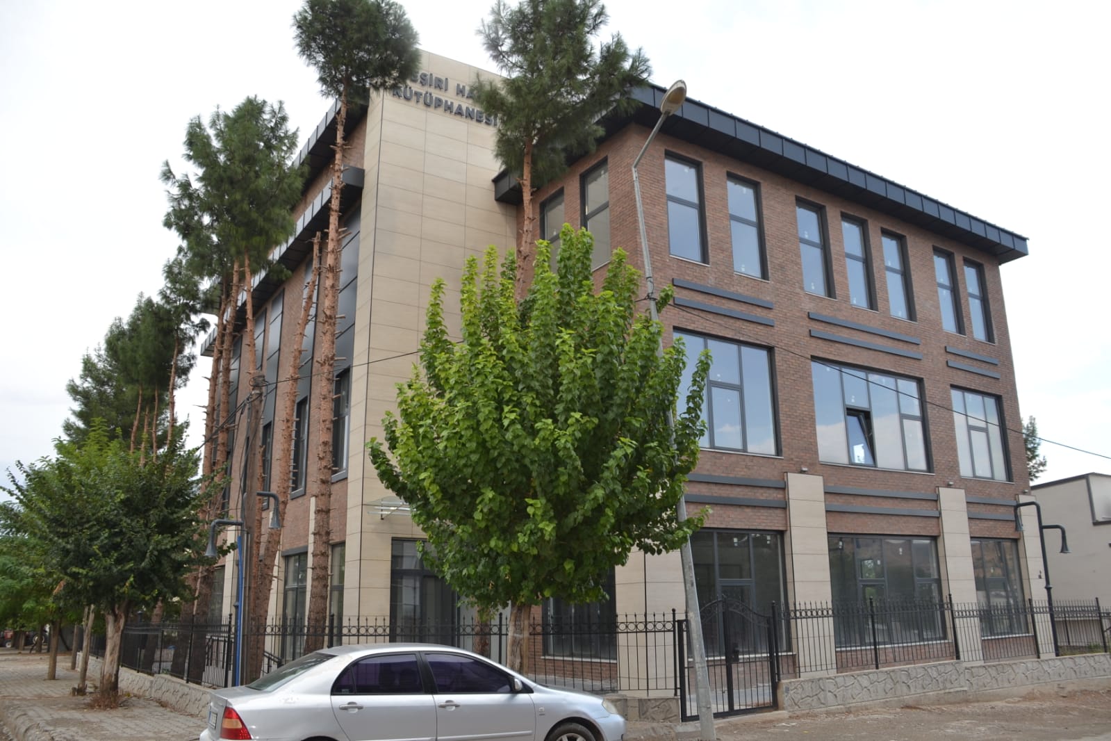 Beşiri kütüphanesi neden açılmıyor?