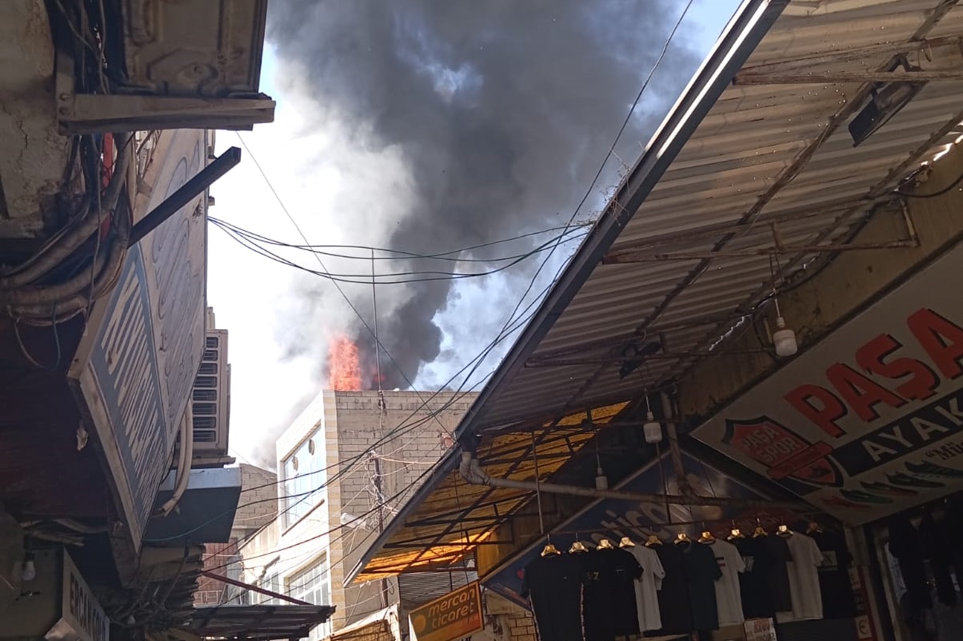 Depoda çıkan yangın tedirginliğe yol açtı