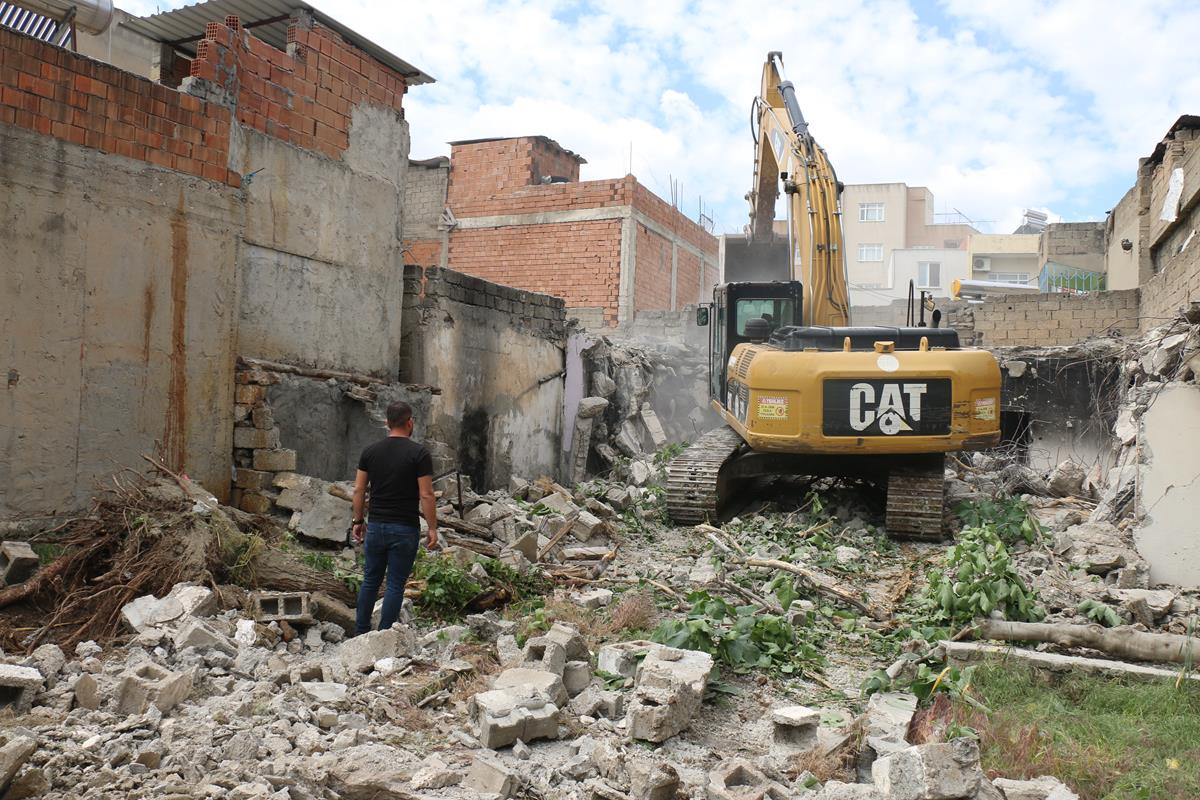 “Metruk yapılar yıkılacak”