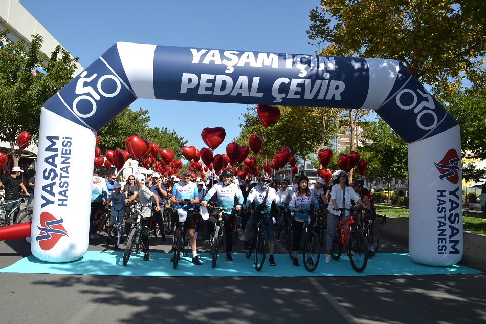 Sağlıklı yaşam için pedal çevirdiler