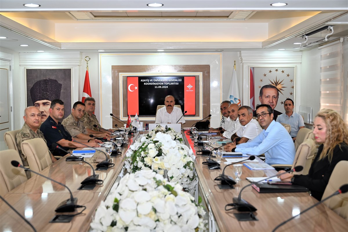 Valilikte asayiş toplantısı