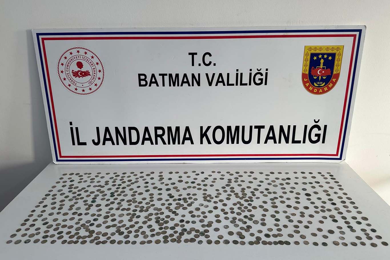 640 Sikke ele geçirildi