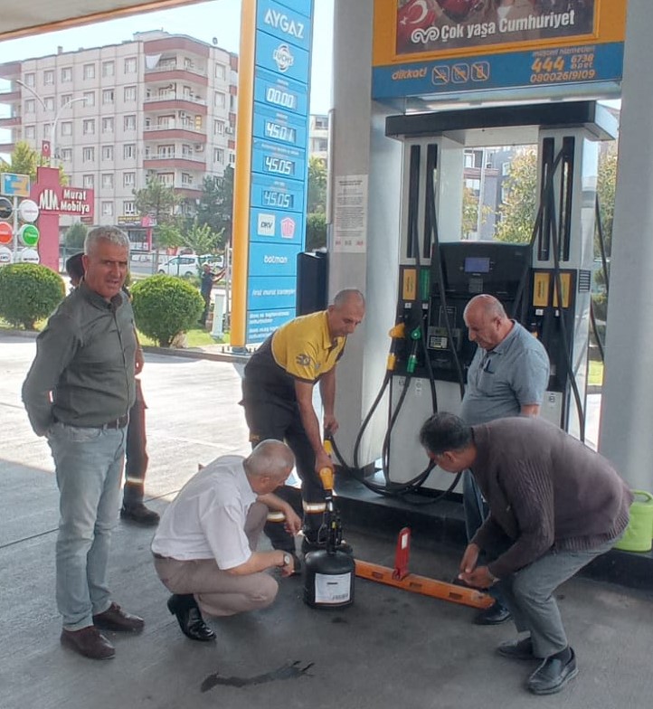 Akaryakıt istasyonları denetlendi