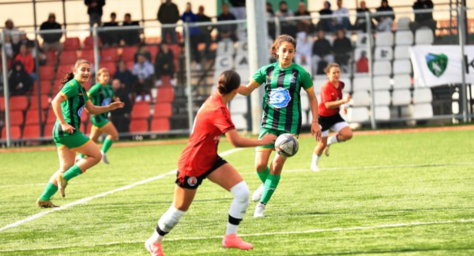 Batmanlı Sümeyye attığı golle tarihe geçti!