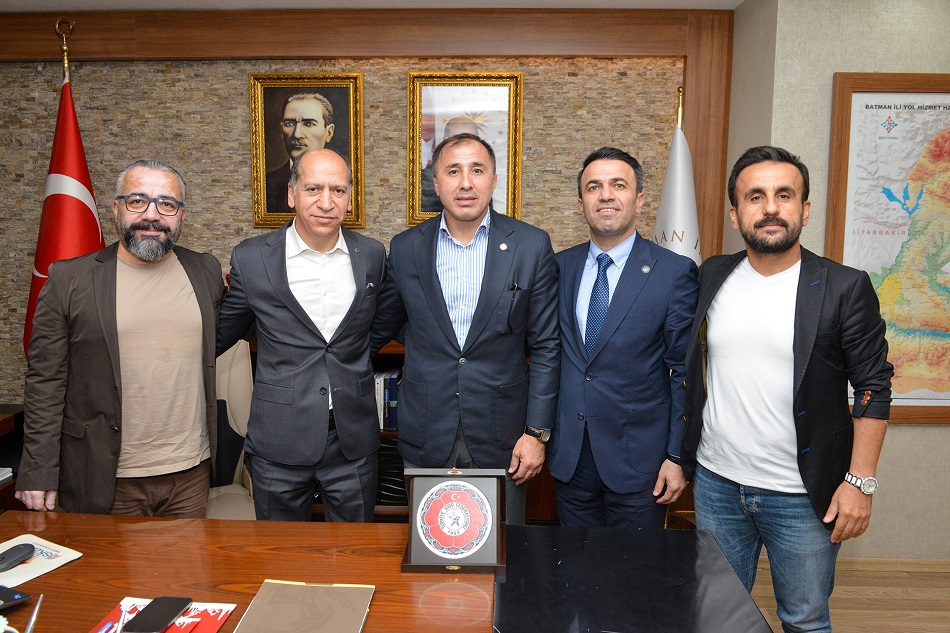 Judo Federasyon Başkanından Özer’e plaket