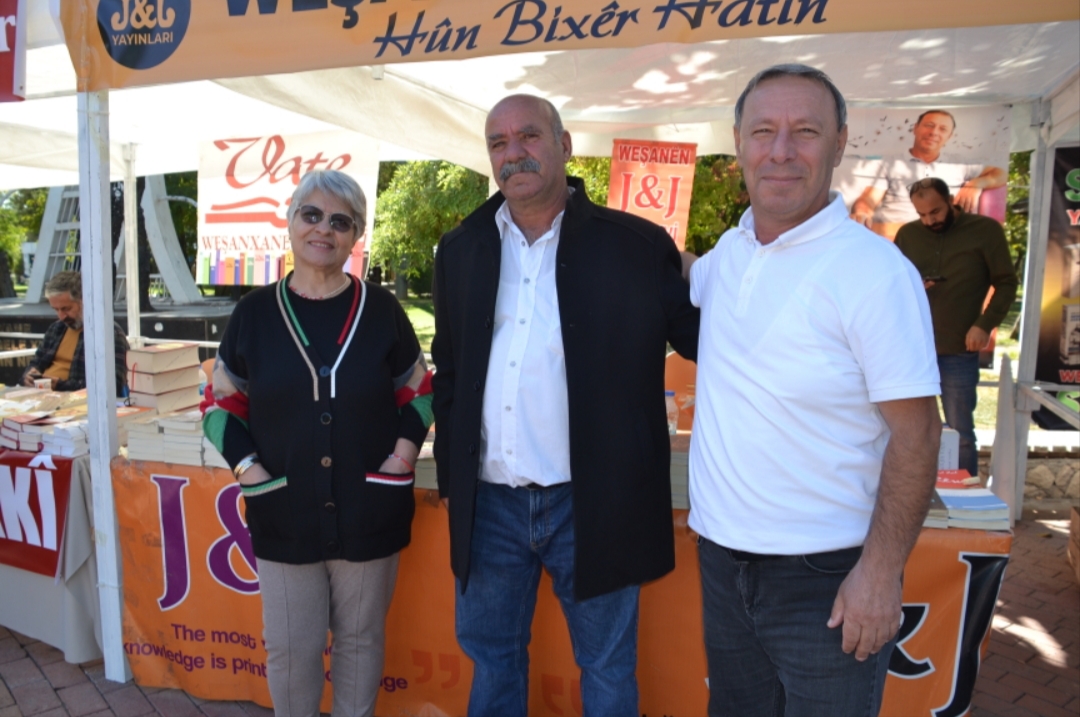 “Memleketimde ilk defa kitap fuarına katıldım”