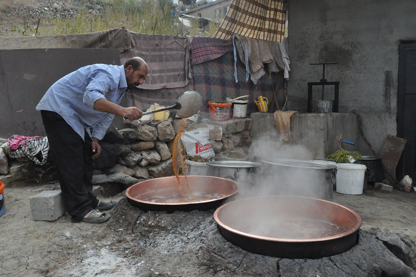 ‘Pekmez yapımı’ heyecanı başladı