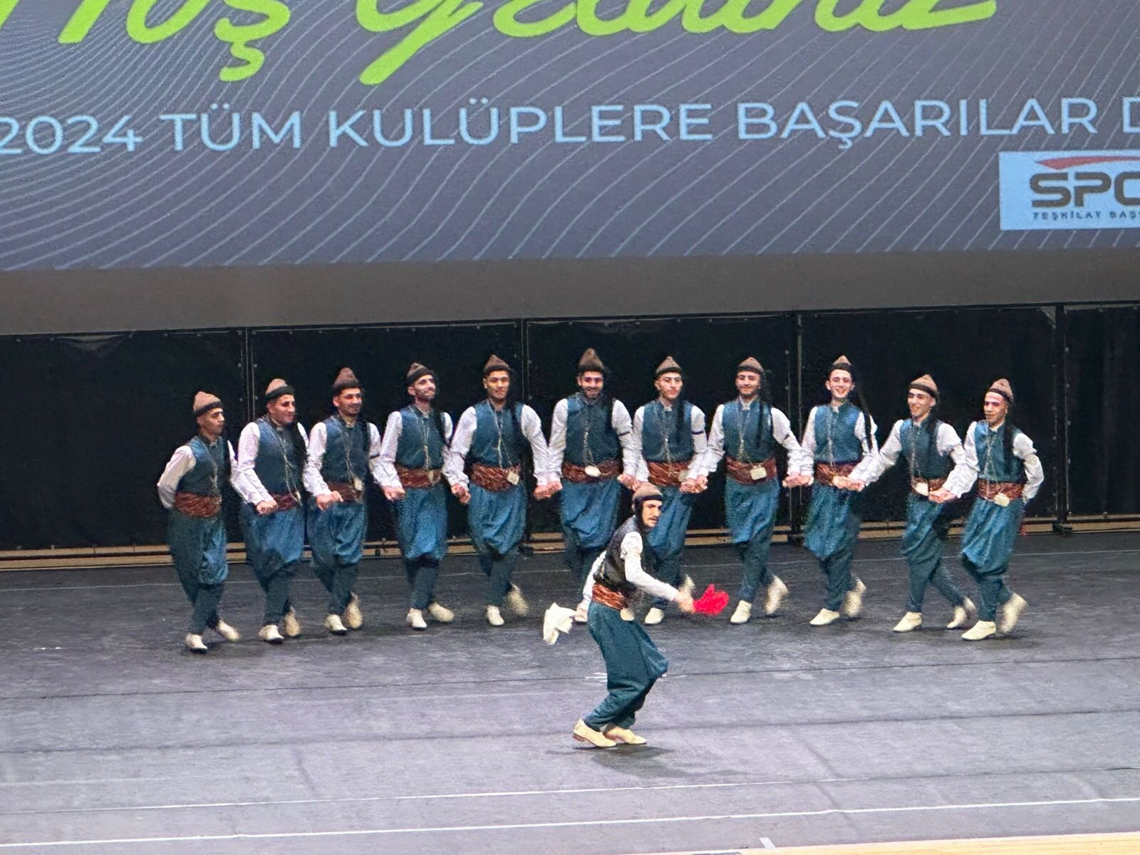 Halk oyunları Türkiye ikinci oldular