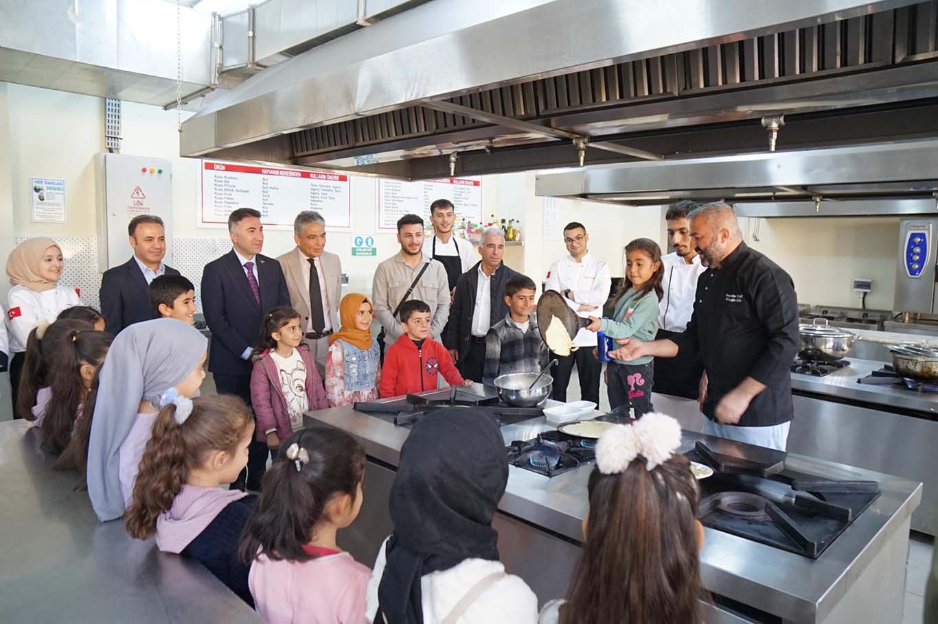 İlkokul öğrencileri aşçılık deneyimi yaşadı