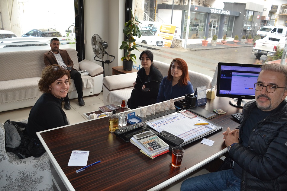 Kadınlardan meşaleli yürüyüş