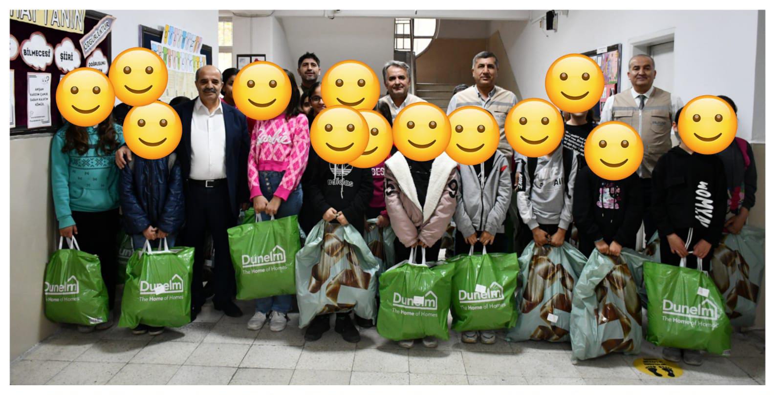 MÜSİAD’dan 900 öğrenciye giyim yardımı