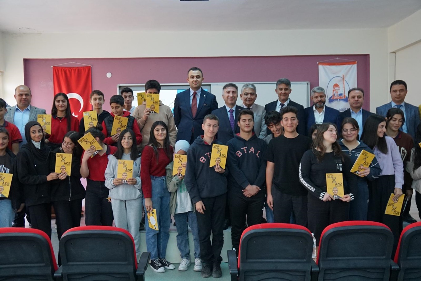 Rektör Demir, lise öğrencileriyle buluştu