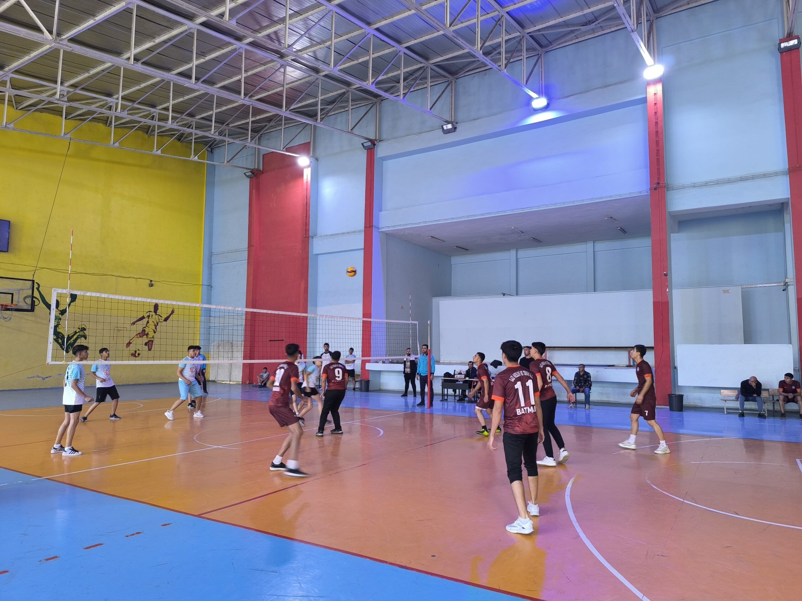 Voleybolda heyecan başladı