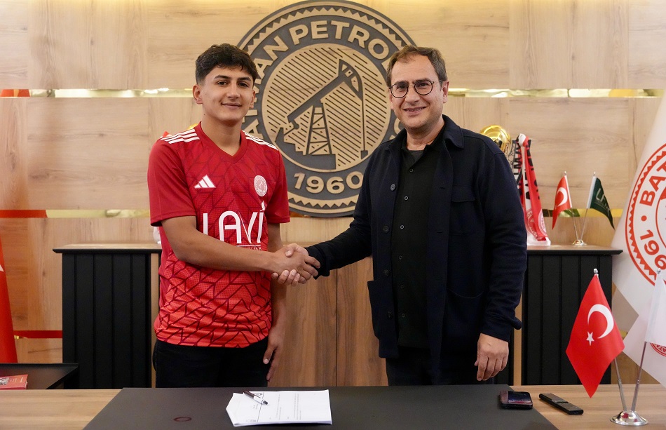 Petrolspor, genç yeteneğe imzayı attırdı