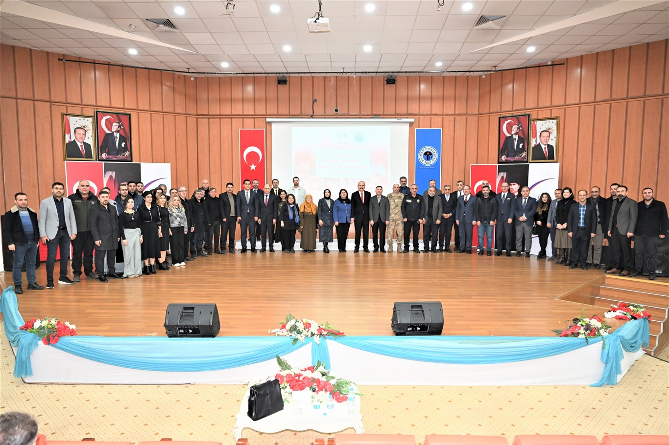 Akademisyen-öğrenci buluşmaları değerlendirildi