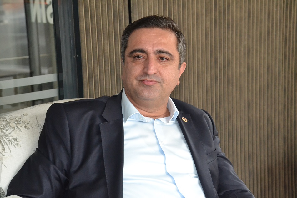 “Bizim sokakta olmamız gerekiyor”