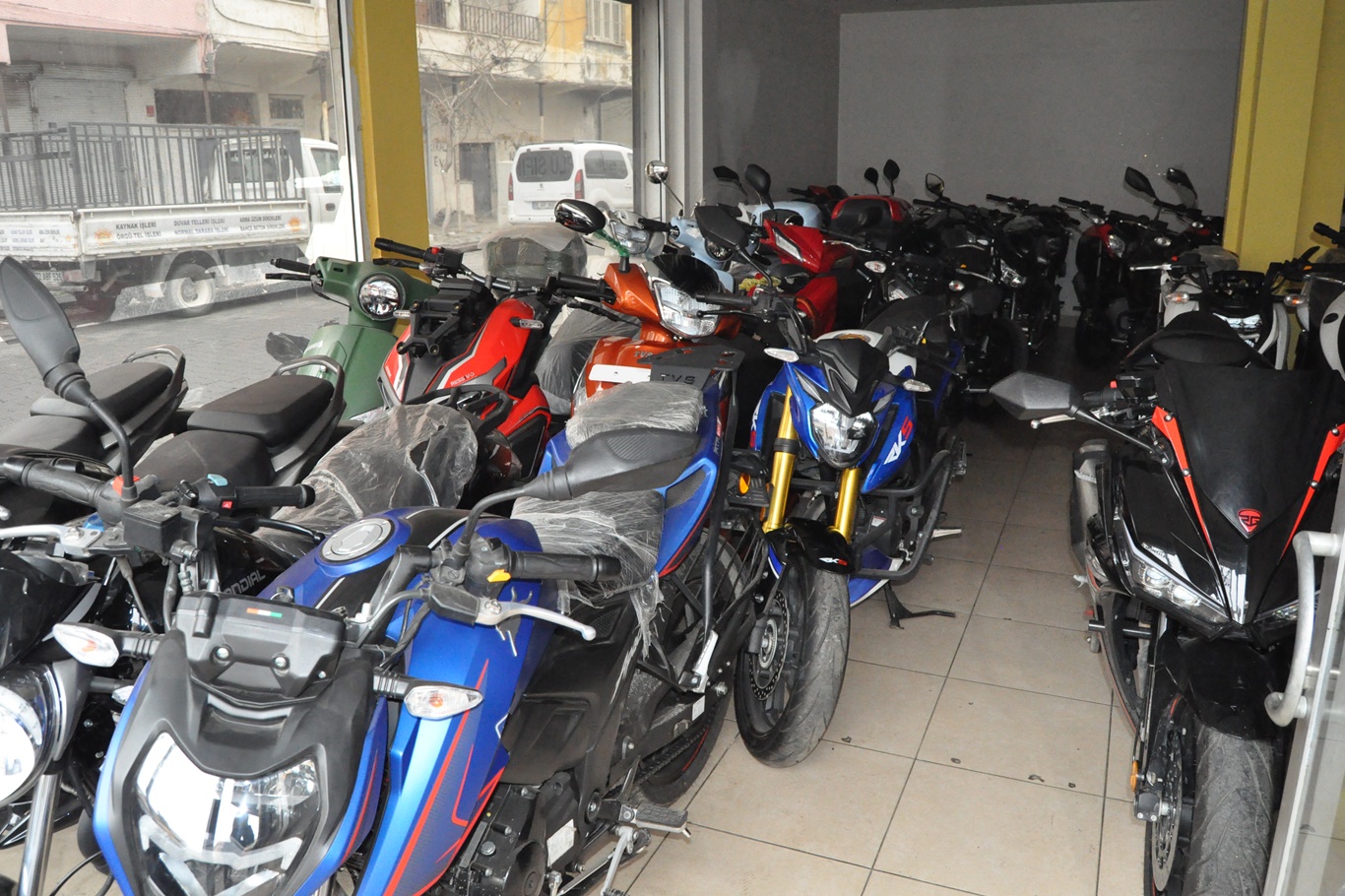 Fiyatlar düştü, satışlar durdu