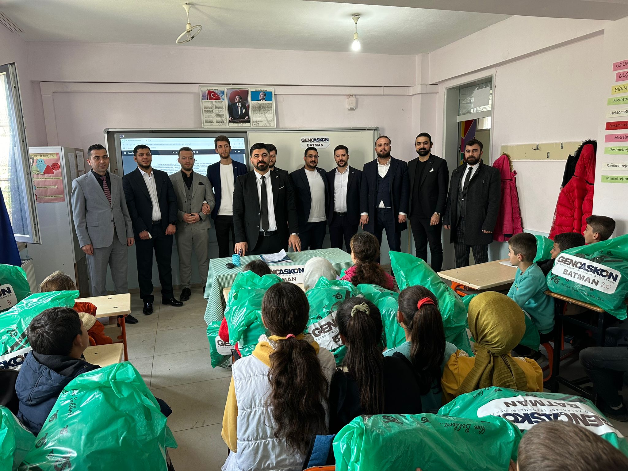 Öğrencileri unutmadılar