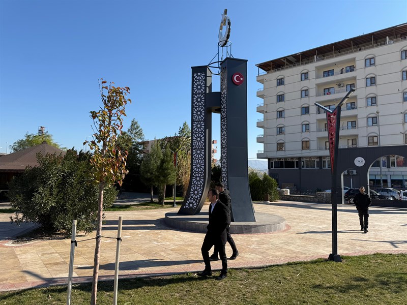 Parkta incelemelerde bulundu