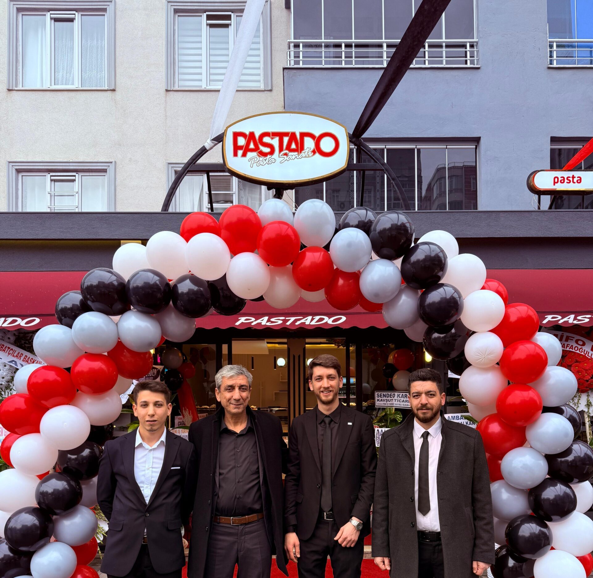 Pastado’dan görkemli açılış