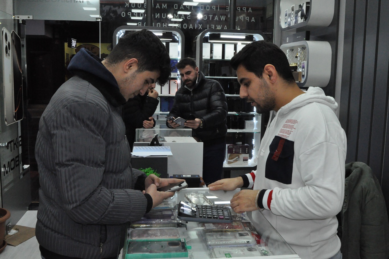 Telefonlardaki taksitlendirme yasağı satışları düşürdü