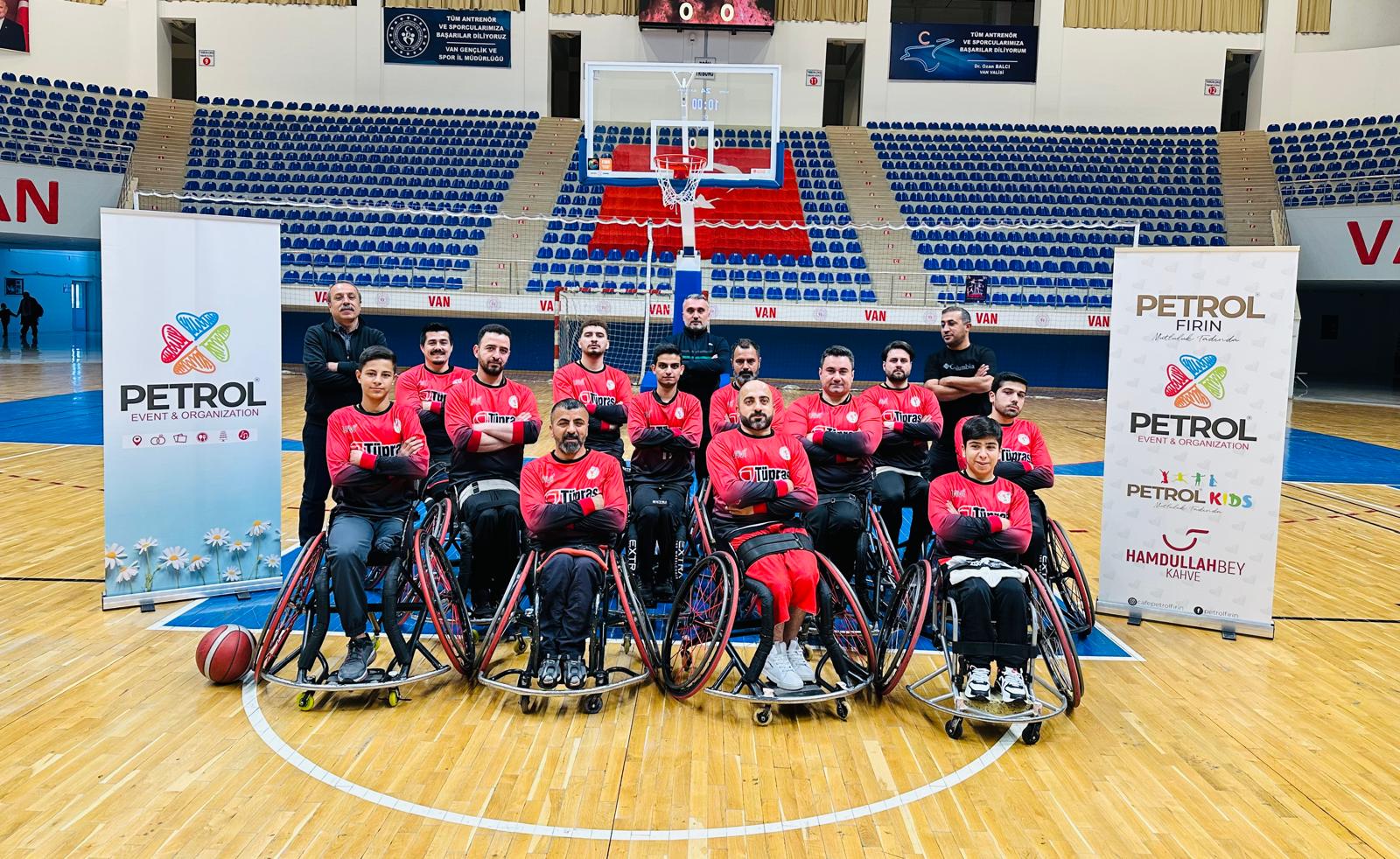 Van’dan zaferle döndüler