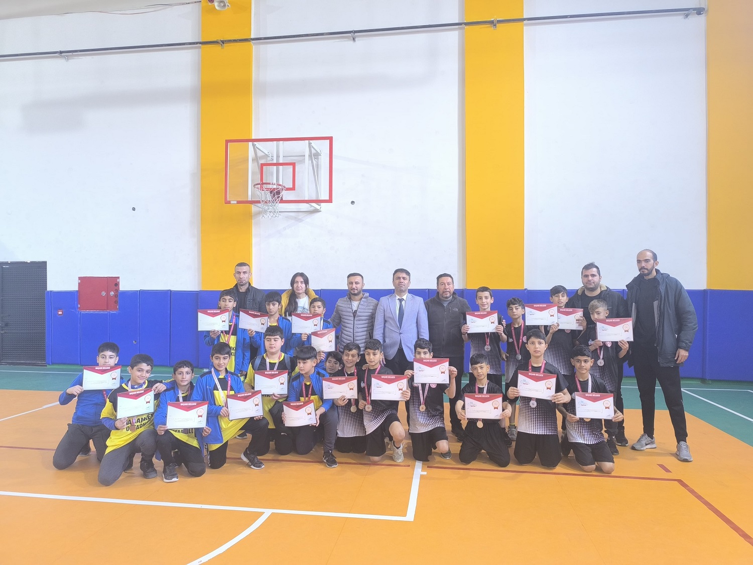 Voleybolda şampiyon Veysel Karani