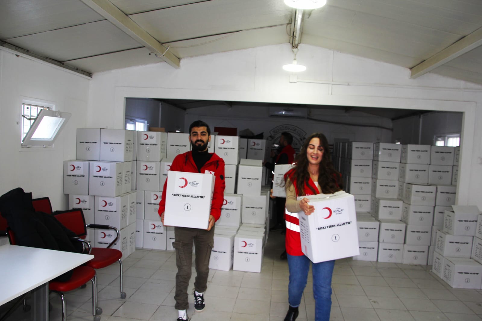 “Yardımlarımız aralıksız sürüyor”