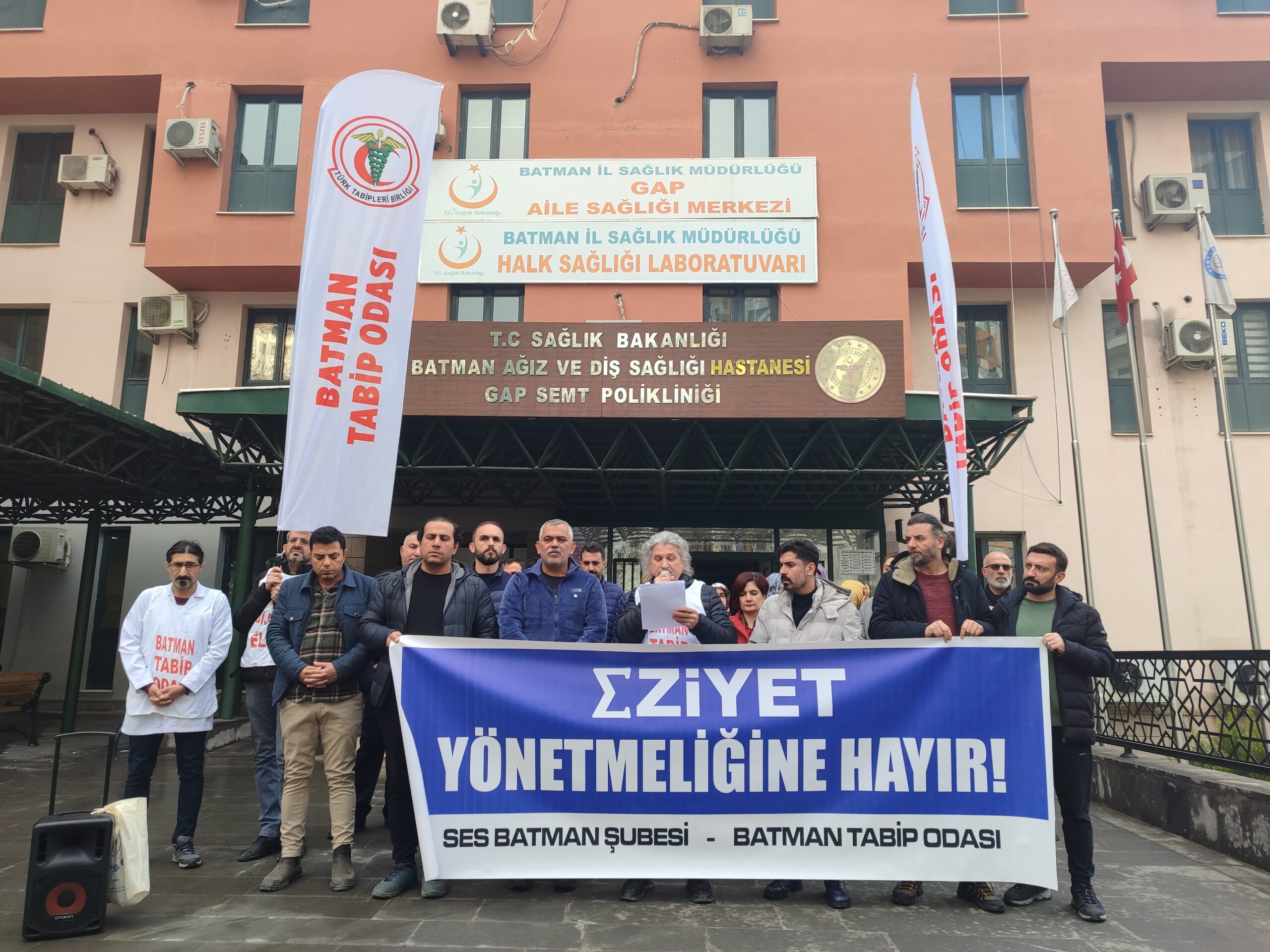 Aile hekimleri yine iş bırakıyor