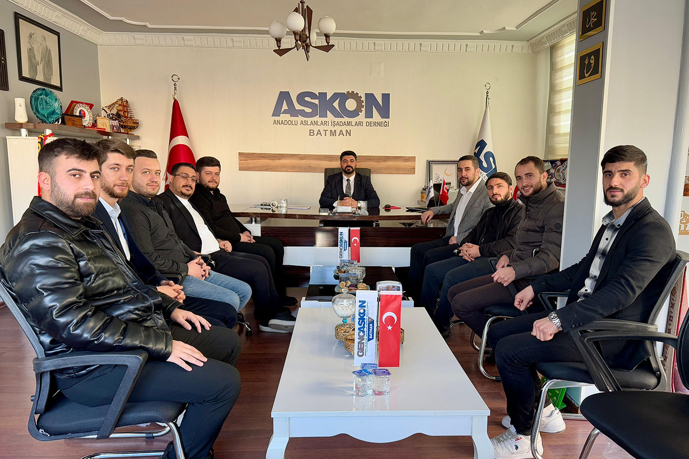 HÜDA PAR’dan derneklere ziyaret