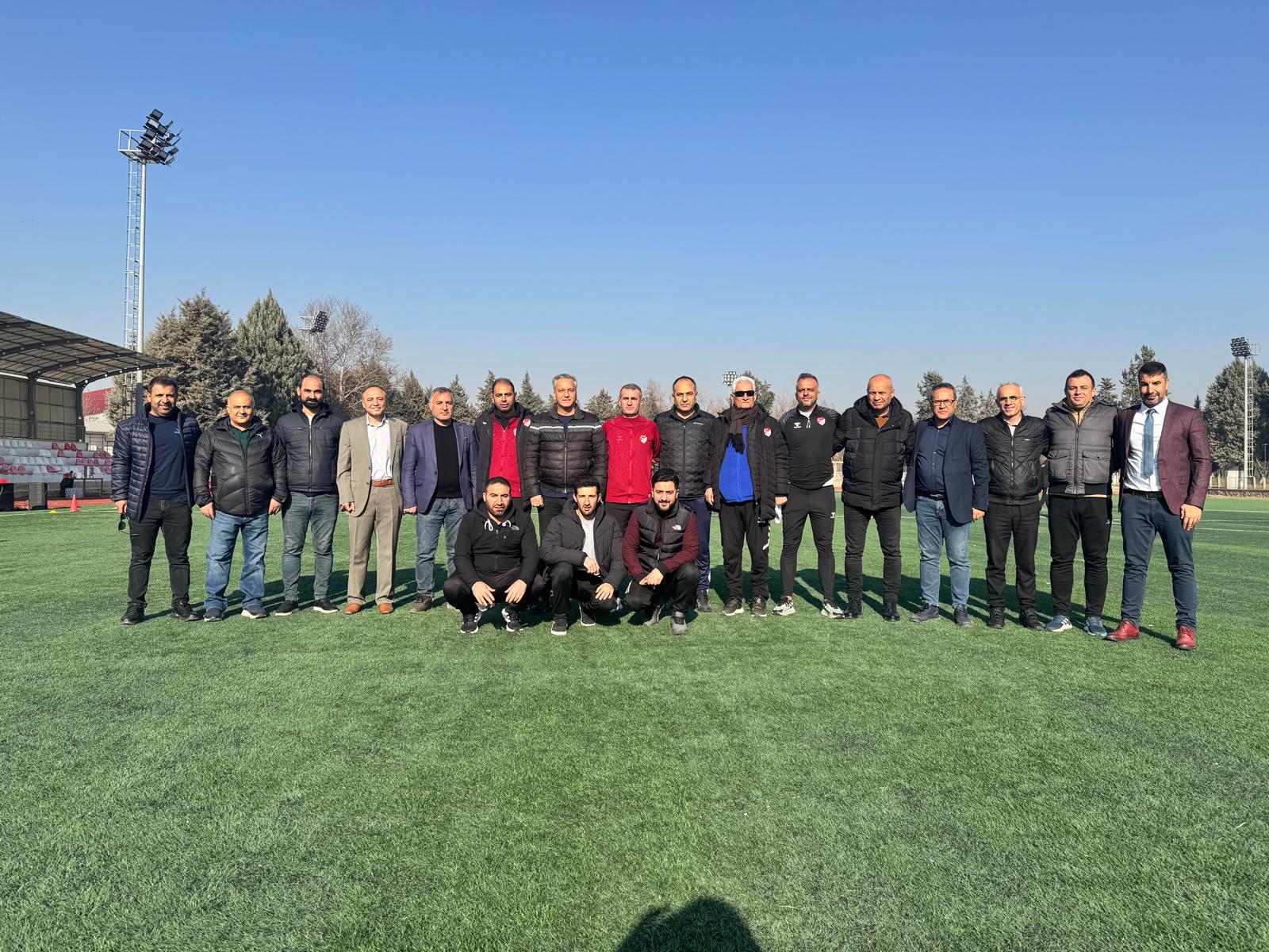 Hakemler eğitimlerini tamamladı