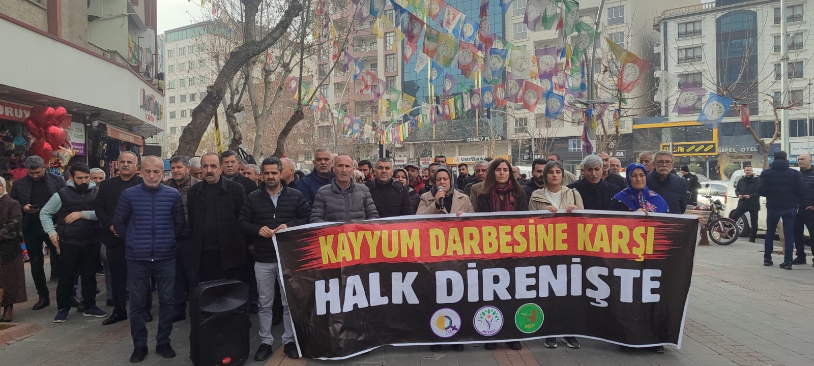“Halkımız iradesine sahip çıkmakta kararlı”
