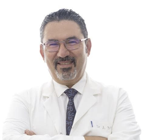 Dr. Bozkurt, başarılı ameliyatlarıyla takdir topluyor